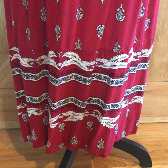 Red patterned maxi - Picture 3 of 3